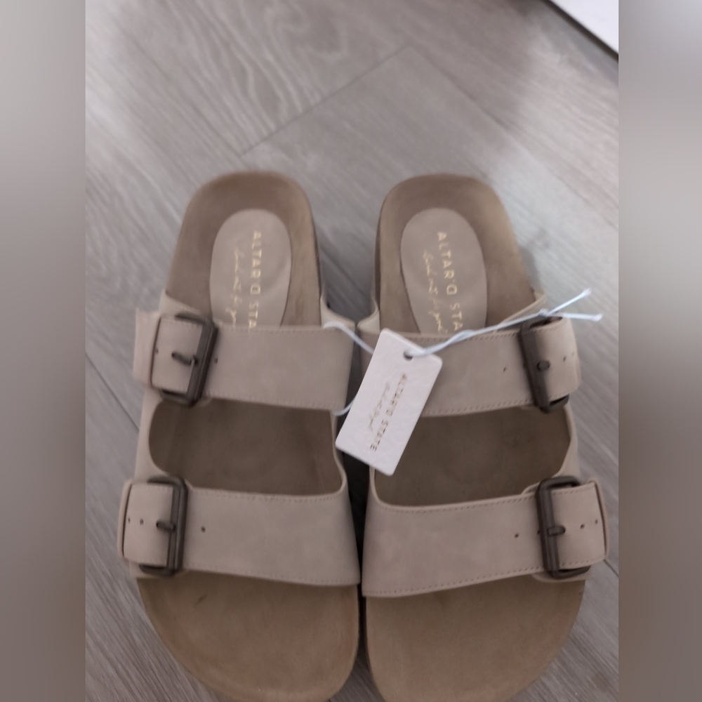 Altrd state slip on sandals